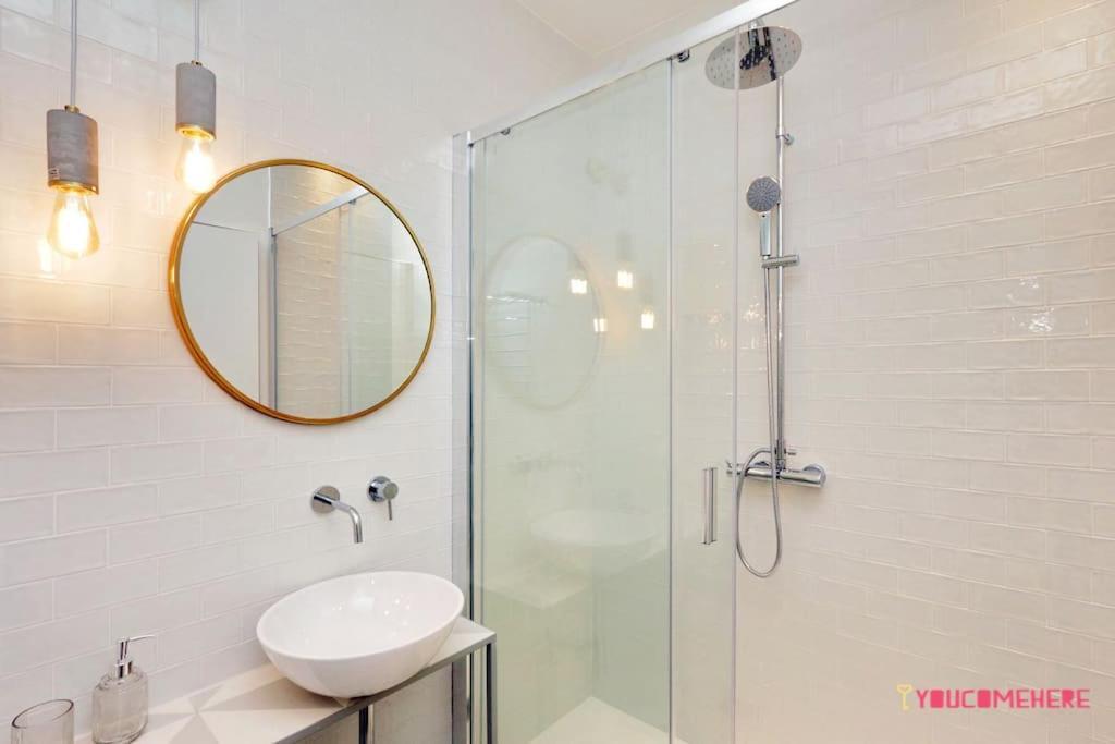 Ych-renovated And Design Flat Close To The Center Rom