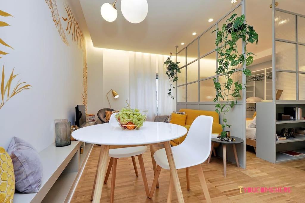 Apartment Ych-renovated And Design Flat Close To The Center *